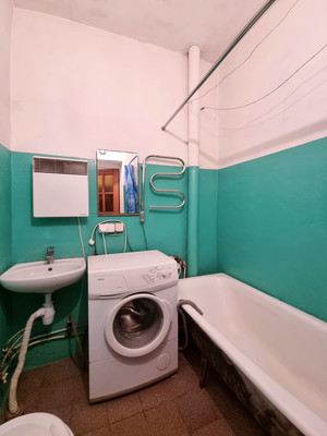 Продам двухкомнатную (2-комн.) квартиру, Заводской пр-кт, 38А, Колпино г