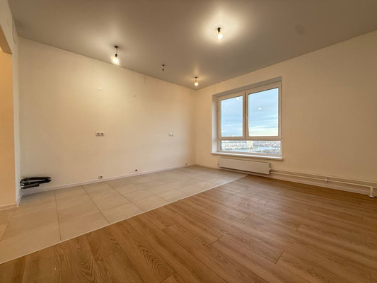 Продам трехкомнатную (3-комн.) квартиру, 100 кв-л, 1к3, Москва г