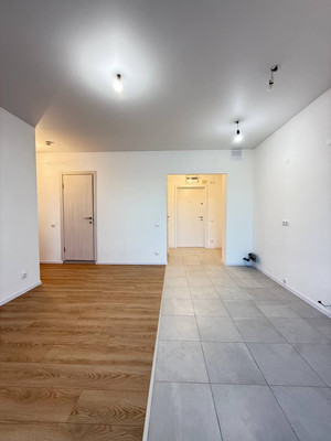 Продам трехкомнатную (3-комн.) квартиру, 100 кв-л, 1к3, Москва г