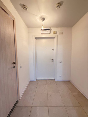 Продам трехкомнатную (3-комн.) квартиру, 100 кв-л, 1к3, Москва г