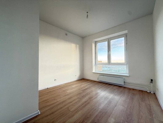 Продам трехкомнатную (3-комн.) квартиру, 100 кв-л, 1к3, Москва г