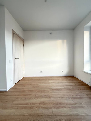 Продам трехкомнатную (3-комн.) квартиру, 100 кв-л, 1к3, Москва г