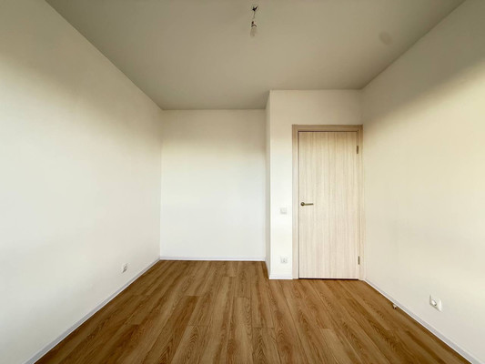 Продам трехкомнатную (3-комн.) квартиру, 100 кв-л, 1к3, Москва г