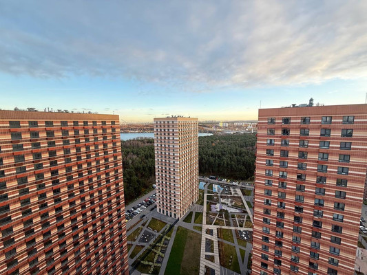 Продам трехкомнатную (3-комн.) квартиру, 100 кв-л, 1к3, Москва г