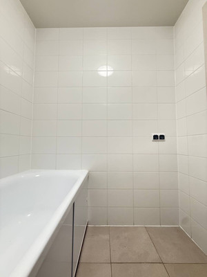 Продам трехкомнатную (3-комн.) квартиру, 100 кв-л, 1к3, Москва г