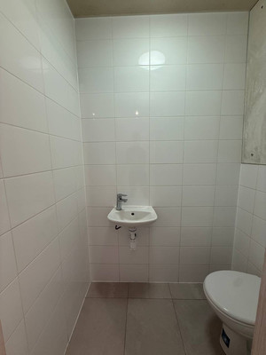 Продам трехкомнатную (3-комн.) квартиру, 100 кв-л, 1к3, Москва г