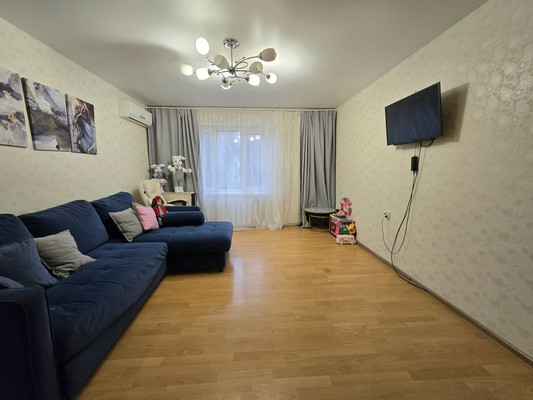 Продам трехкомнатную (3-комн.) квартиру, Чайковского ул, 27, Ступино г