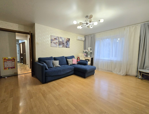 Продам трехкомнатную (3-комн.) квартиру, Чайковского ул, 27, Ступино г