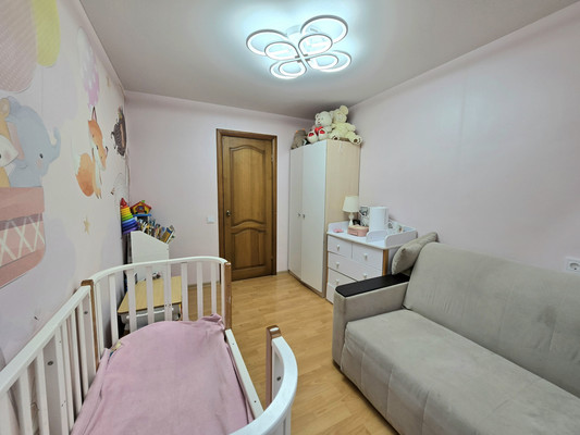 Продам трехкомнатную (3-комн.) квартиру, Чайковского ул, 27, Ступино г