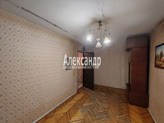 Продам трехкомнатную (3-комн.) квартиру, Пискарёвский пр-кт, 52, Санкт-Петербург г