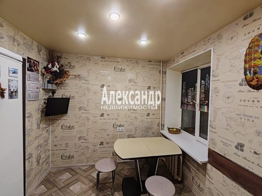 Продам трехкомнатную (3-комн.) квартиру, Пискарёвский пр-кт, 52, Санкт-Петербург г