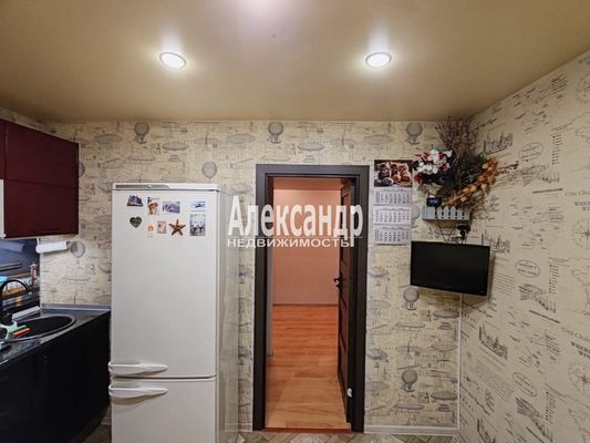 Продам трехкомнатную (3-комн.) квартиру, Пискарёвский пр-кт, 52, Санкт-Петербург г