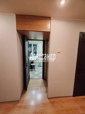 Продам трехкомнатную (3-комн.) квартиру, Пискарёвский пр-кт, 52, Санкт-Петербург г