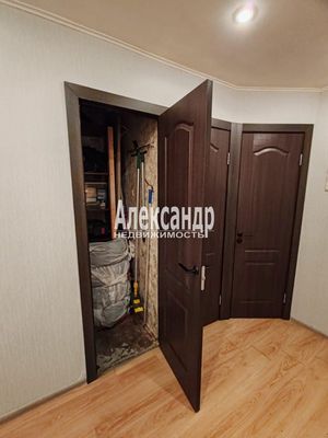 Продам трехкомнатную (3-комн.) квартиру, Пискарёвский пр-кт, 52, Санкт-Петербург г