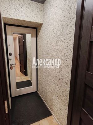 Продам трехкомнатную (3-комн.) квартиру, Пискарёвский пр-кт, 52, Санкт-Петербург г