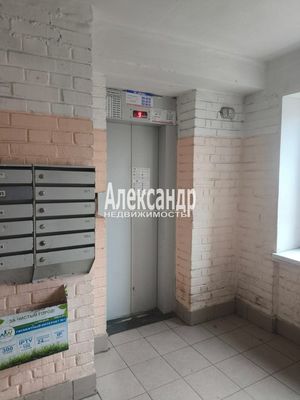 Продам трехкомнатную (3-комн.) квартиру, Пискарёвский пр-кт, 52, Санкт-Петербург г