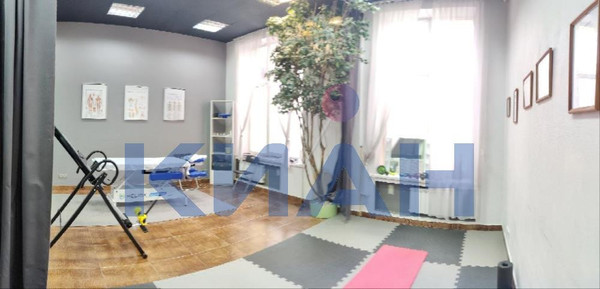 Продам торговое помещение 133,8 м2, Авиаторов ул, 33, Красноярск г