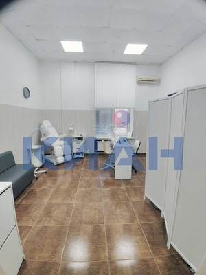 Продам торговое помещение 133,8 м2, Авиаторов ул, 33, Красноярск г