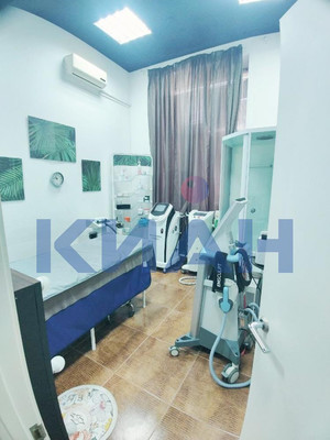 Продам торговое помещение 133,8 м2, Авиаторов ул, 33, Красноярск г