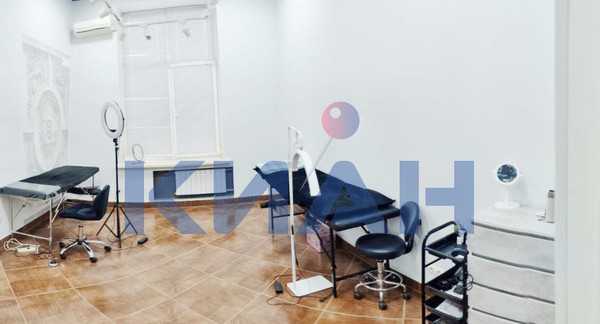 Продам торговое помещение 133,8 м2, Авиаторов ул, 33, Красноярск г