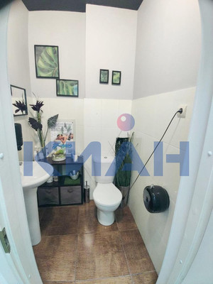 Продам торговое помещение 133,8 м2, Авиаторов ул, 33, Красноярск г