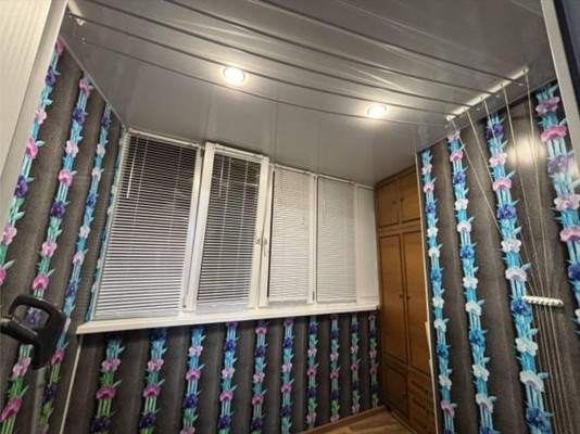 Продам трехкомнатную (3-комн.) квартиру, Курчатова пр-кт, 49, Волгодонск г