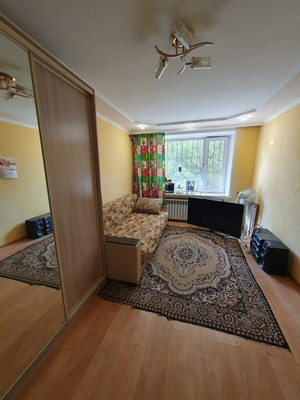 Продам двухкомнатную (2-комн.) квартиру, Есенинский б-р, 1к26, Москва г