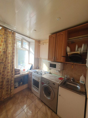 Продам двухкомнатную (2-комн.) квартиру, Есенинский б-р, 1к26, Москва г