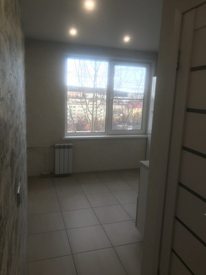 Продам двухкомнатную (2-комн.) квартиру, Школьная (Росляково р-н) ул, 17, Мурманск г