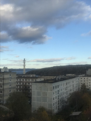 Продам двухкомнатную (2-комн.) квартиру, Школьная (Росляково р-н) ул, 17, Мурманск г