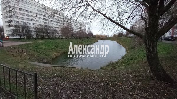 Продам комнату в 5-комн. квартире, Генерала Симоняка ул, 10, Санкт-Петербург г