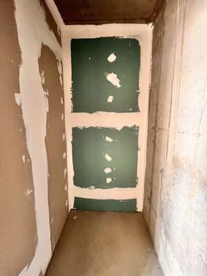 Продам трехкомнатную (3-комн.) квартиру, Ленина пр-кт, 95ки, Новороссийск г