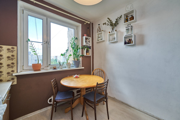 Продам трехкомнатную (3-комн.) квартиру, Осташковская ул, 30, Москва г