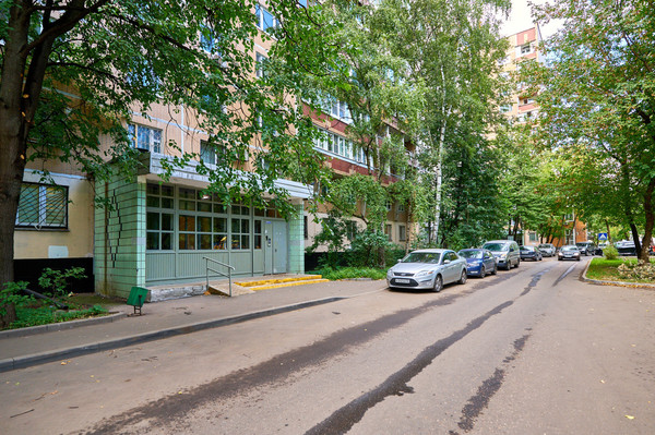 Продам трехкомнатную (3-комн.) квартиру, Осташковская ул, 30, Москва г