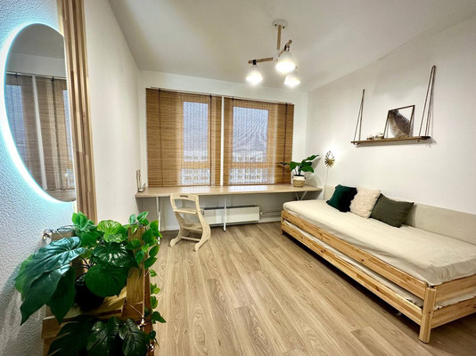 Продам однокомнатную (1-комн.) квартиру, Мурата Ахеджака ул, 5, Новороссийск г