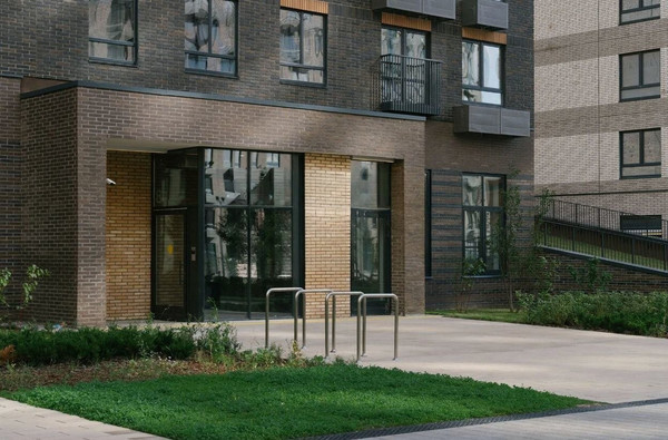 Продам двухкомнатную (2-комн.) квартиру, Михайлова ул, 30Ак4, Москва г