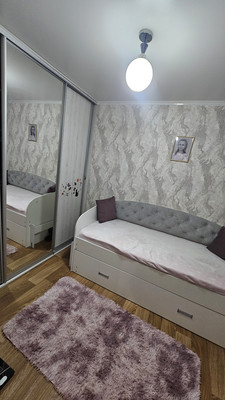 Продам двухкомнатную (2-комн.) квартиру, Комсомольская ул, 21к58, Октябрьский г