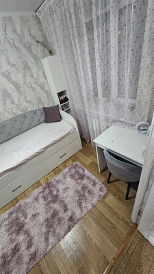 Продам двухкомнатную (2-комн.) квартиру, Комсомольская ул, 21к58, Октябрьский г