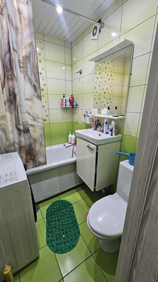 Продам двухкомнатную (2-комн.) квартиру, Комсомольская ул, 21к58, Октябрьский г