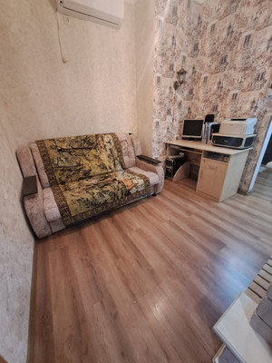 Продам двухкомнатную (2-комн.) квартиру, Целинная (Центральный р-н) ул, 25б, Сочи г