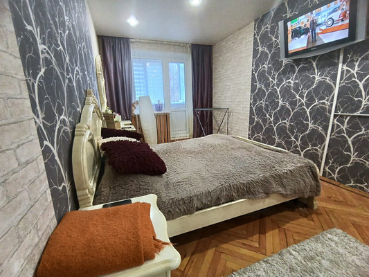 Продам трехкомнатную (3-комн.) квартиру, Шибанкова ул, 92, Наро-Фоминск г