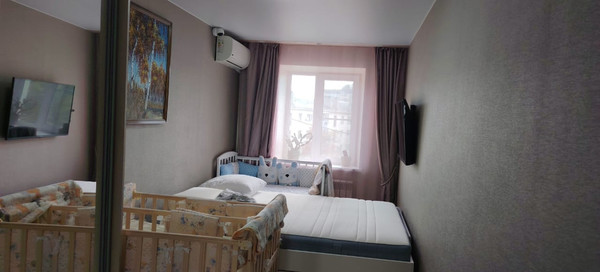 Продам двухкомнатную (2-комн.) квартиру, Ленина пр-кт, 24, Новороссийск г