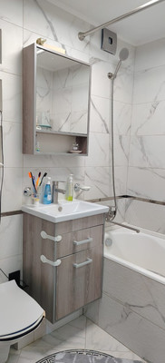 Продам двухкомнатную (2-комн.) квартиру, Ленина пр-кт, 24, Новороссийск г