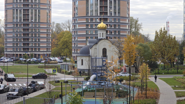 Продам трехкомнатную (3-комн.) квартиру, Коломяжский пр-кт, 11, Санкт-Петербург г