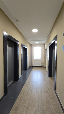 Продам трехкомнатную (3-комн.) квартиру, Коломяжский пр-кт, 11, Санкт-Петербург г