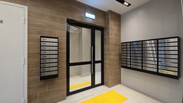 Продам трехкомнатную (3-комн.) квартиру, Коломяжский пр-кт, 11, Санкт-Петербург г