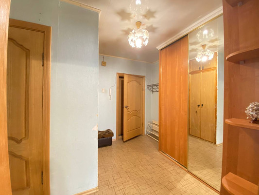 Продам трехкомнатную (3-комн.) квартиру, Воинов-интернационалистов ул, 21, Йошкар-Ола г