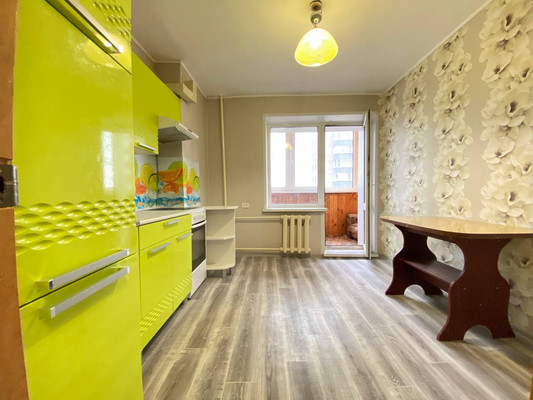 Продам трехкомнатную (3-комн.) квартиру, Воинов-интернационалистов ул, 21, Йошкар-Ола г