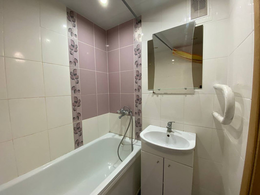 Продам трехкомнатную (3-комн.) квартиру, Воинов-интернационалистов ул, 21, Йошкар-Ола г