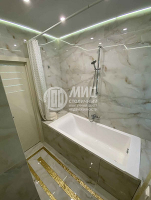 Продам трехкомнатную (3-комн.) квартиру, Новодмитровская ул, 2к6, Москва г